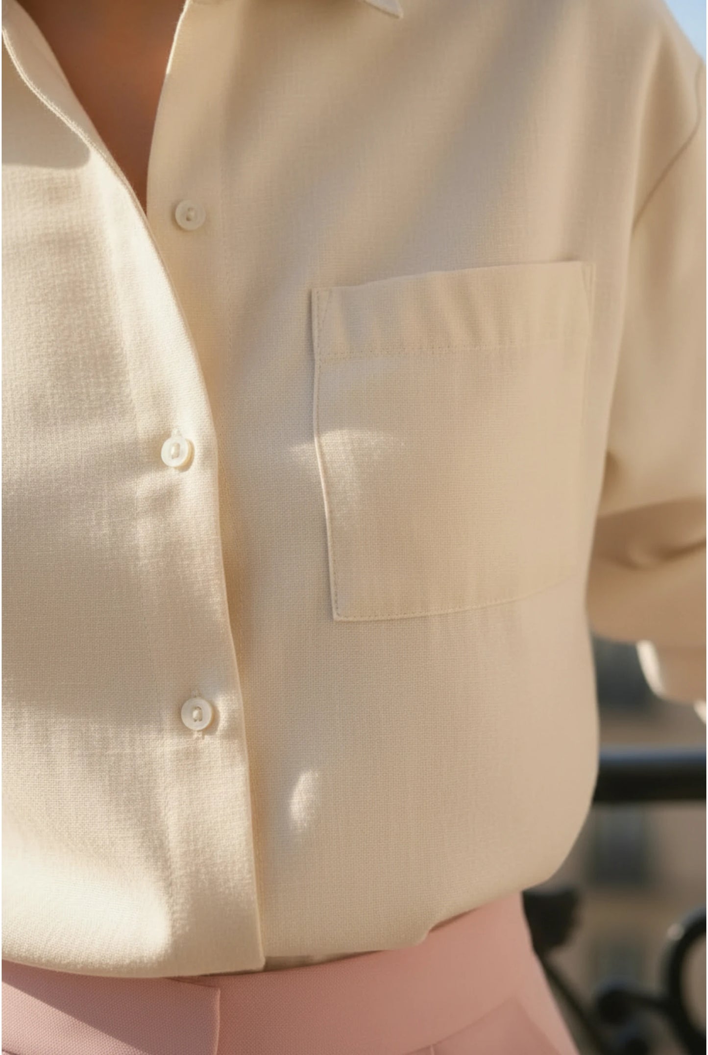 Chemise Élégance Parisienne Beige – Chic Intemporel