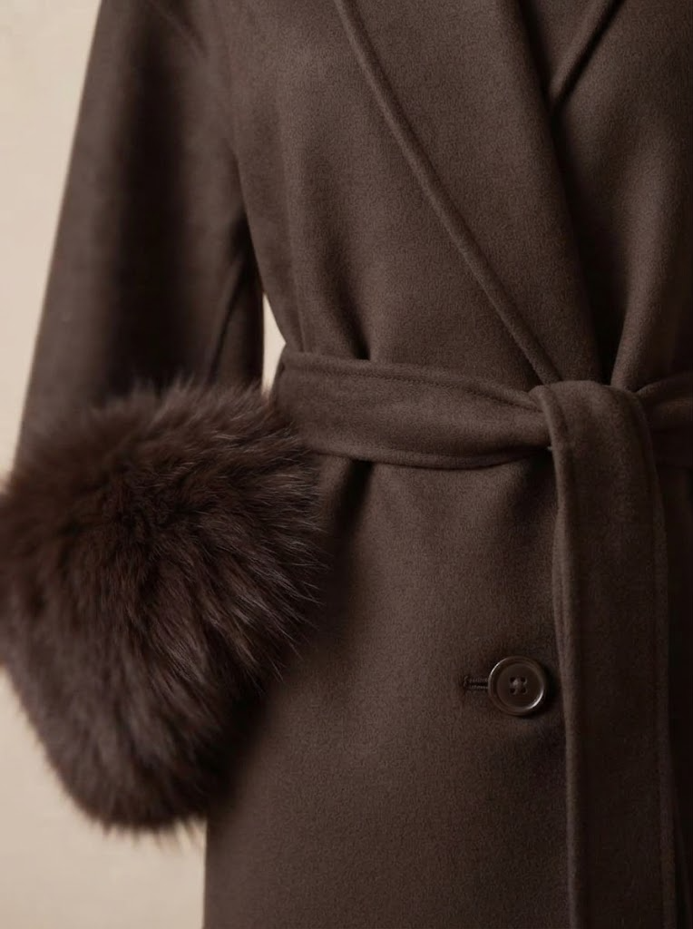 Manteau Maryline chocolat – détail de la matière – Eymora