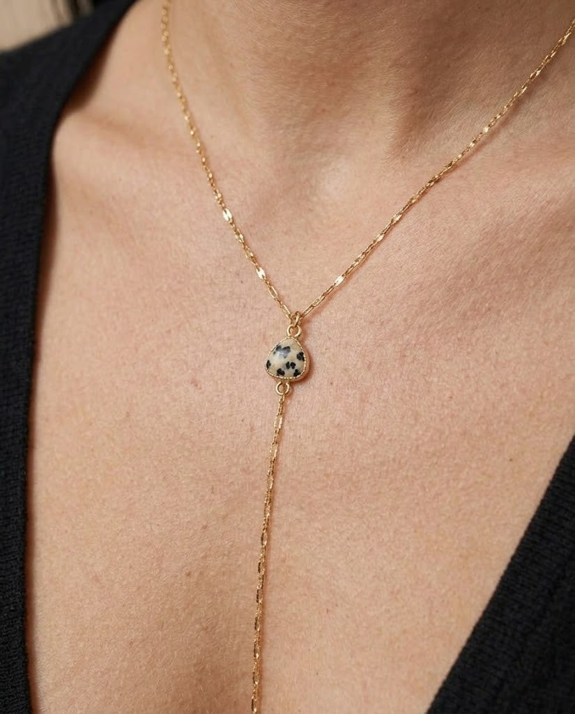 Collier Y doré pierre naturelle – détail pendentif – Eymora