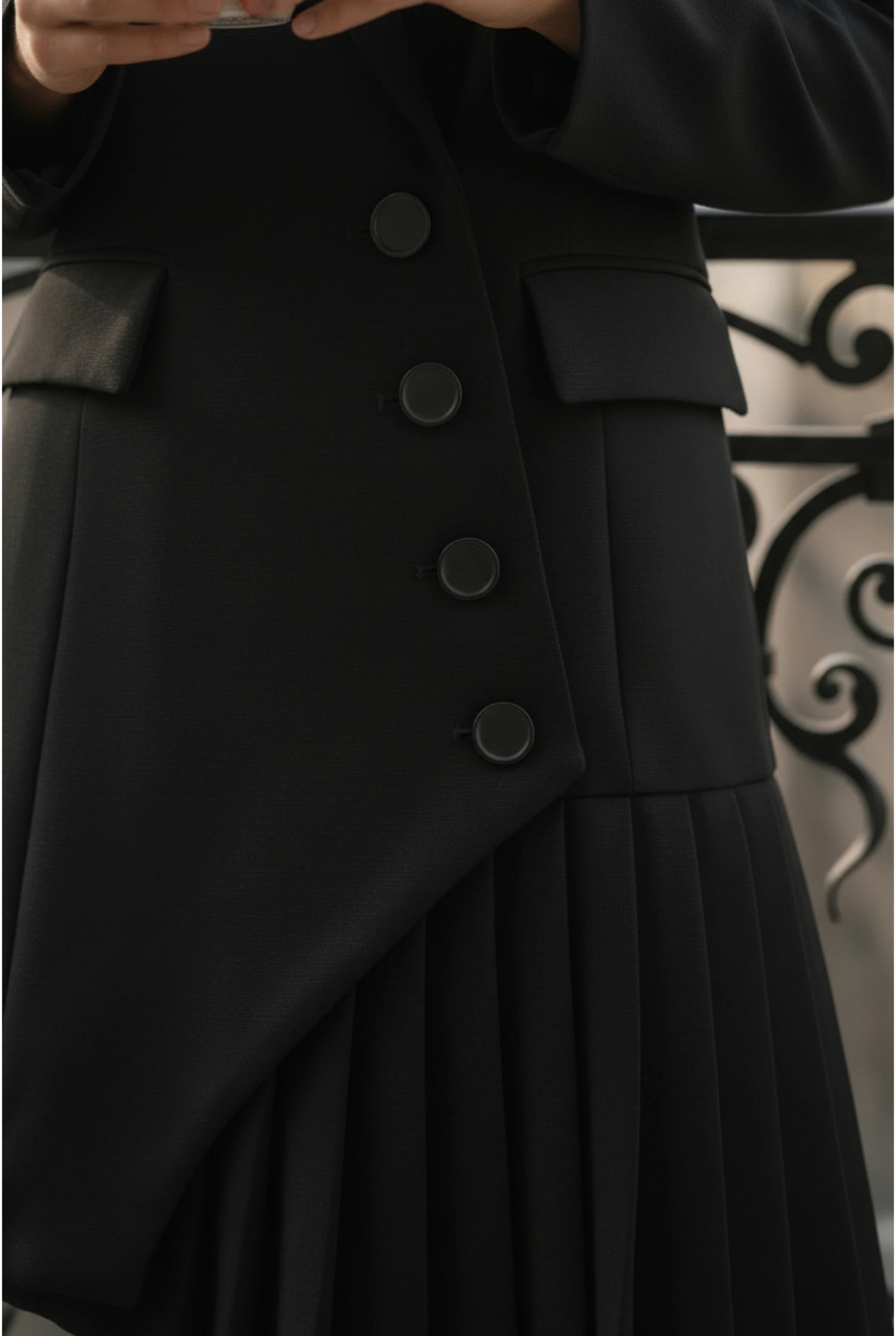 Robe Blazer Asymétrique Noir – Élégance Sculpturale