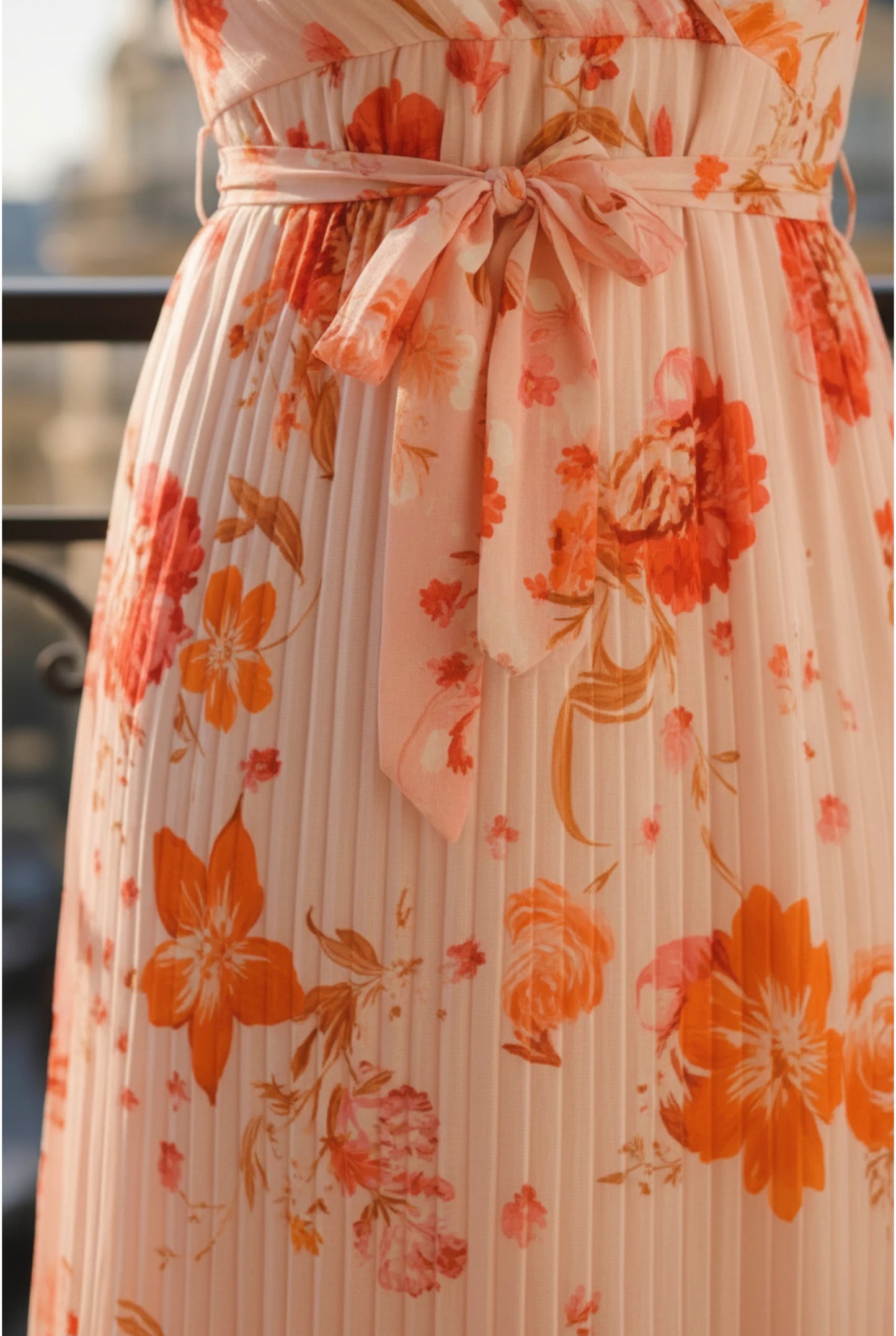 Robe Maxi Florale Plissée – Élégance Féminine