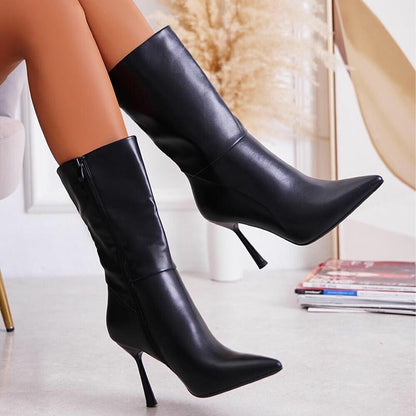 Bottes Mi-Mollet à Talon Aiguille noir portées – Eymora