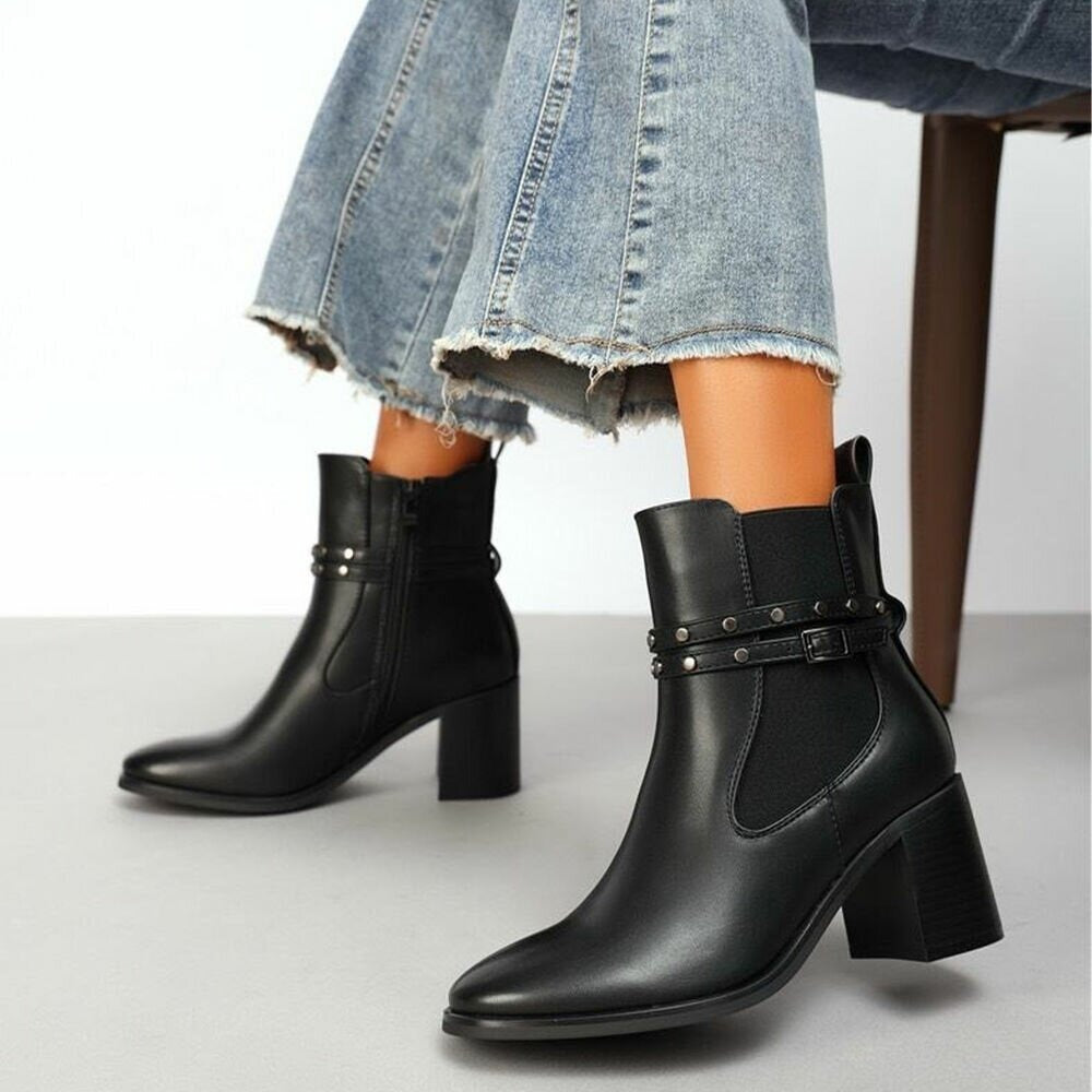 Bottines Chelsea Classiques noir portées – Eymora