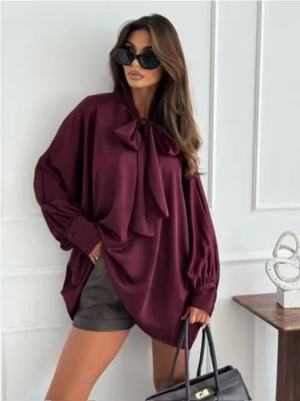 Blouse satin col lavallière