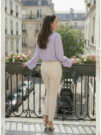 Chemise Fluide Lilas à Manches Volants – Élégance Romantique
