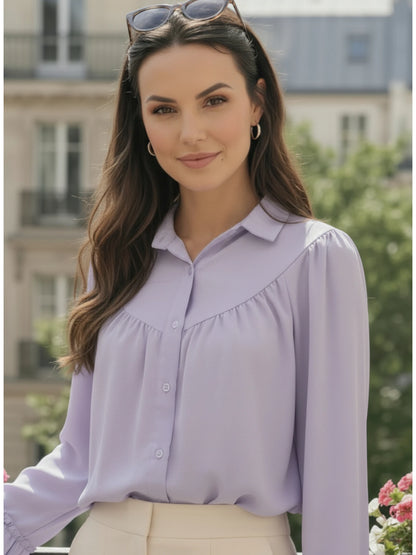 Chemise Fluide Lilas à Manches Volants – Élégance Romantique