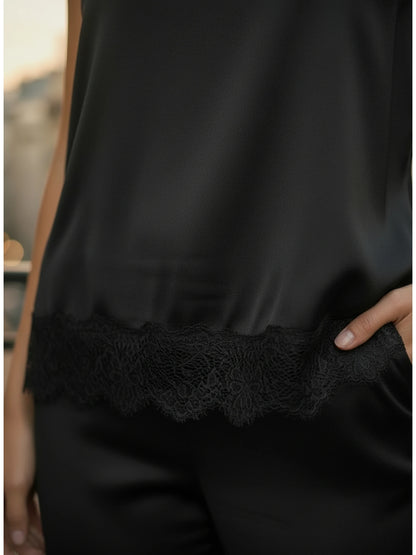 Ensemble Bustier Finition Dentelle & Pantalon Satin Chic – Noir Intense