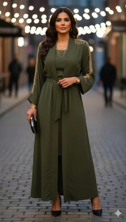 Ensemble féminin robe sans manches et kimono