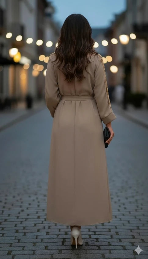 Ensemble féminin robe sans manches et kimono