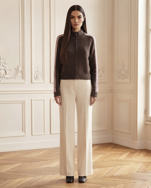 Gilet zippé maille chocolat – de face – Eymora