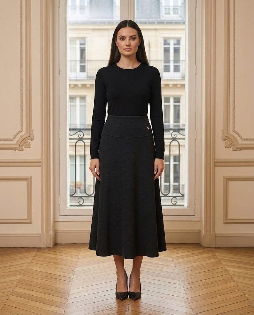 Jupe midi trapèze maille noir – de face – Eymora