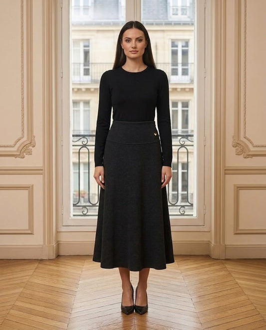 Jupe midi trapèze maille noir – de face – Eymora