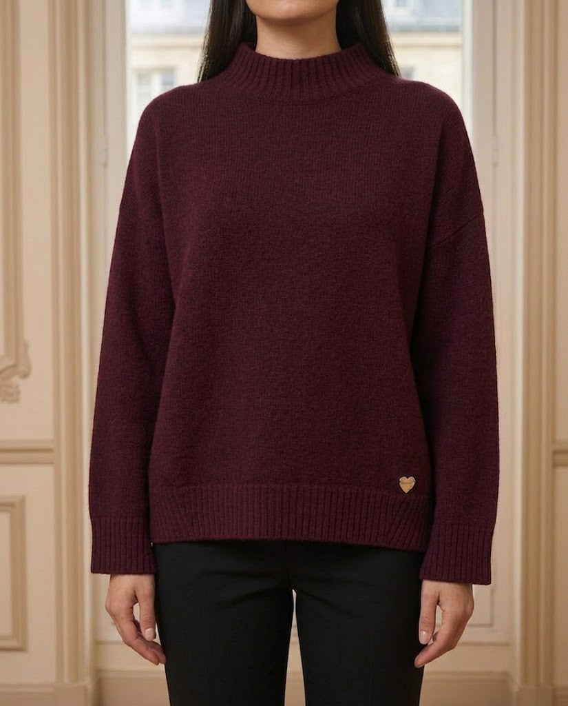 Pull col montant bordeaux – détail – Eymora