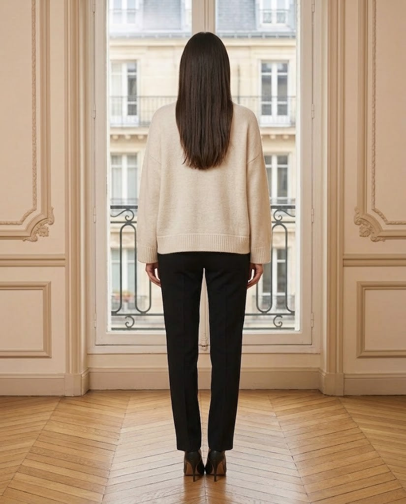 Pull col montant écru – de dos – Eymora