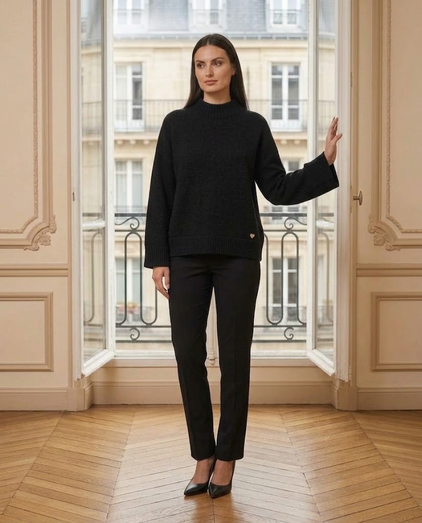 Pull col montant noir – portée – Eymora
