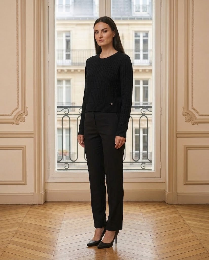 Pull torsadé noir – de trois-quarts – Eymora