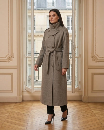 Manteau long col montant taupe – portée – Eymora