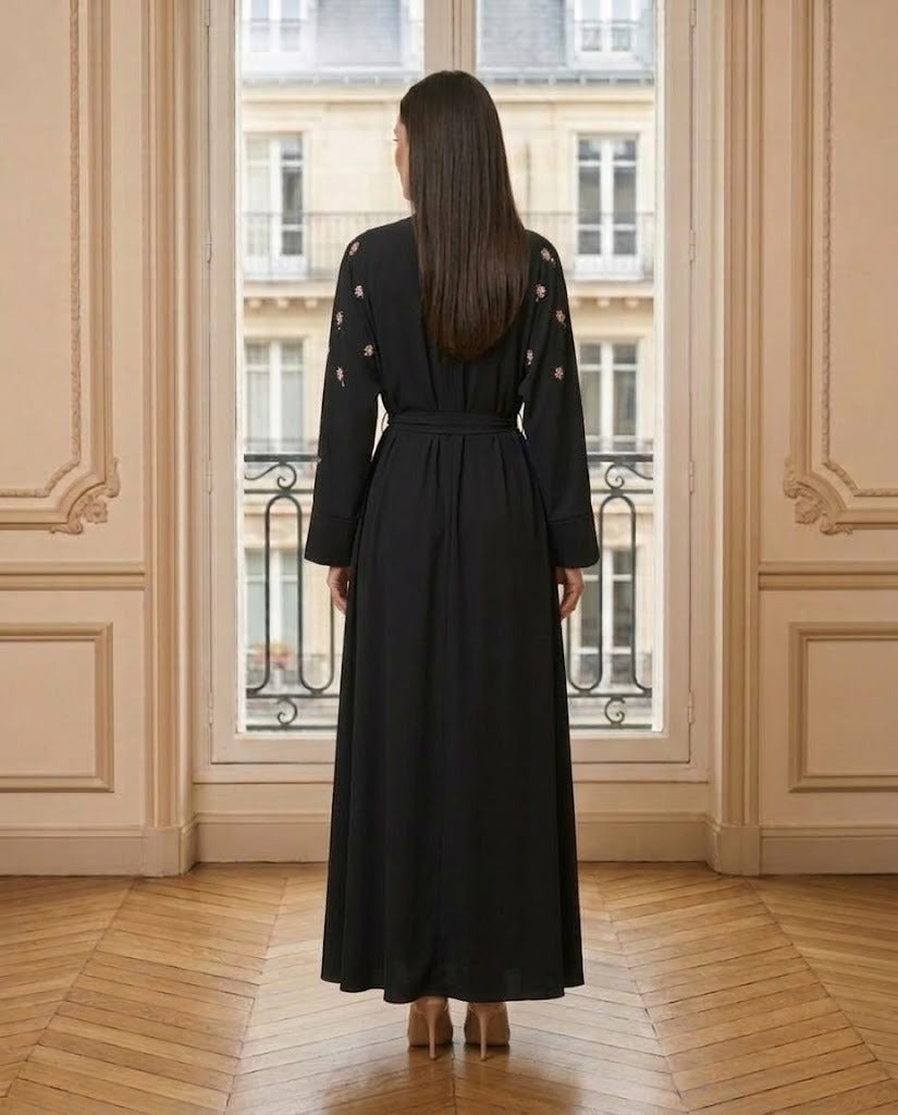 Robe longue à perles noire – vue de dos – Eymora