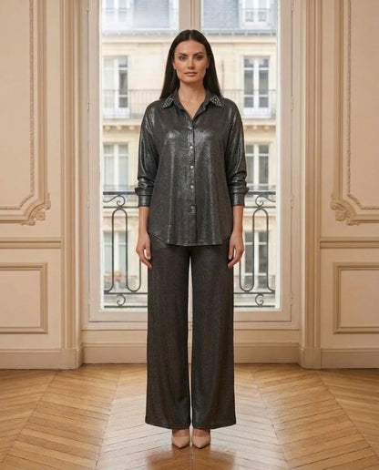 Ensemble chemise et pantalon satiné gris foncé – vue de face – Eymora