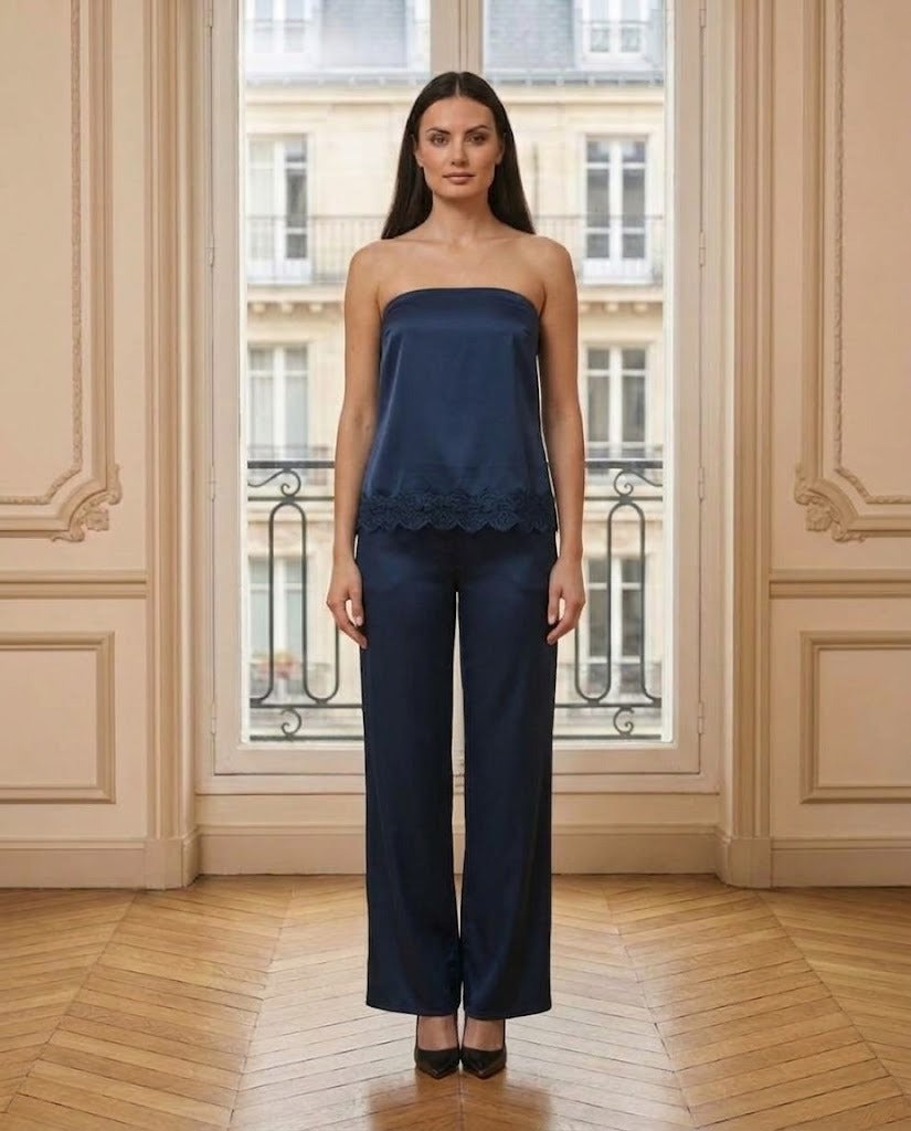 Ensemble bustier dentelle et pantalon satin bleu – vue de face – Eymora