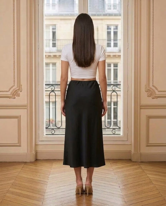 Jupe midi satinée noire – vue de dos – Eymora