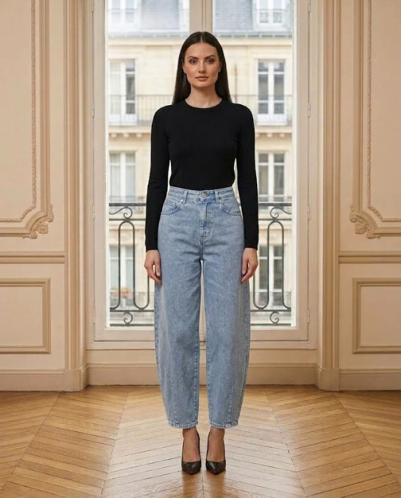 Jeans barrel Louisa bleu clair – vue de face – Eymora
