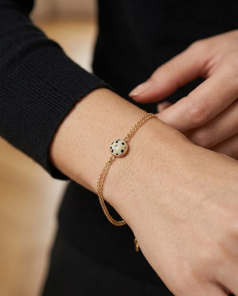 Bracelet doré deux rangs pierre naturelle – détail – Eymora