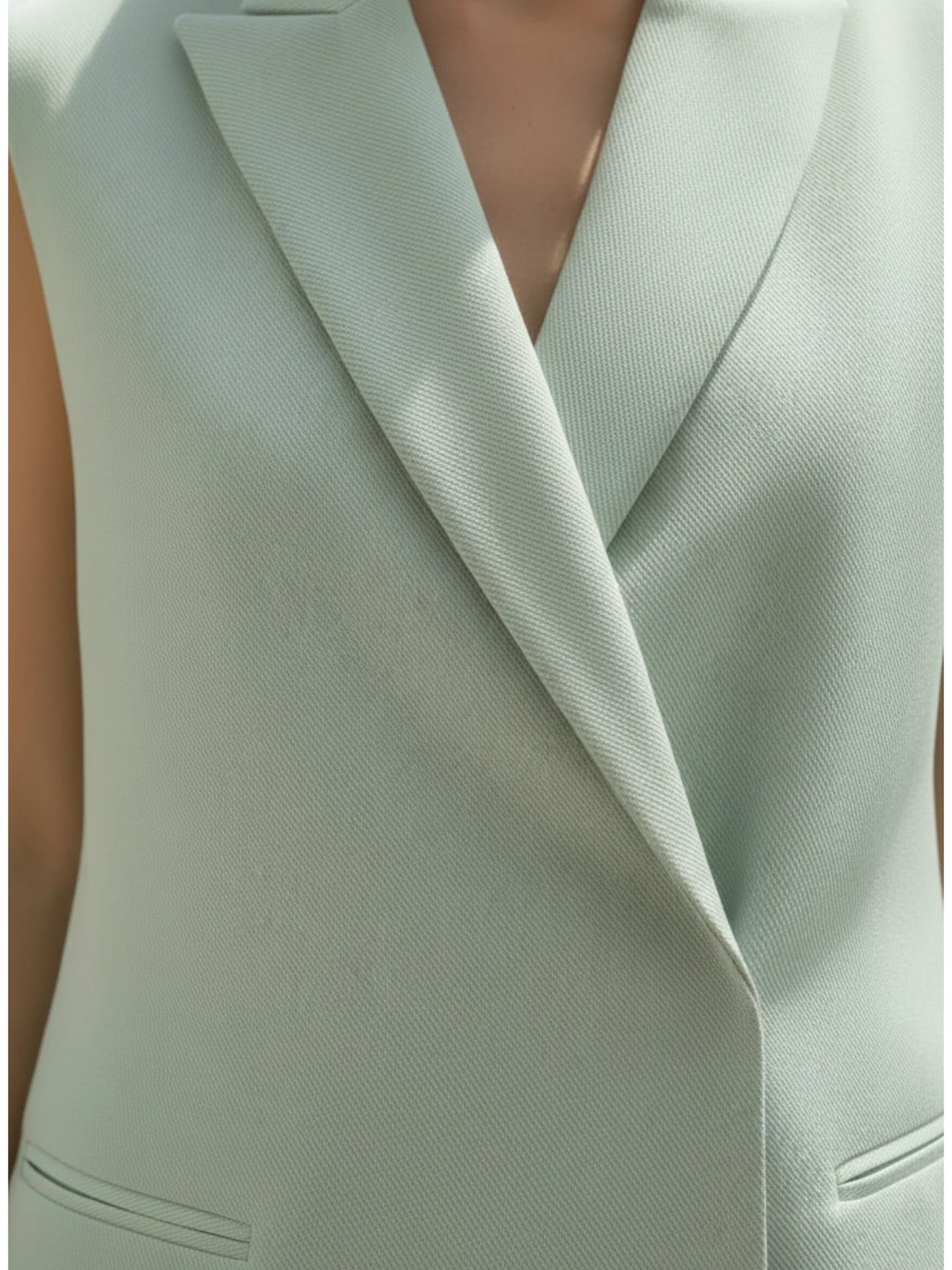 Gilet Tailleur Iconique Pastel Vert – Élégance Structurée