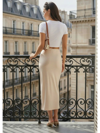 Jupe Midi Satinée Champagne – Élégance Lumineuse