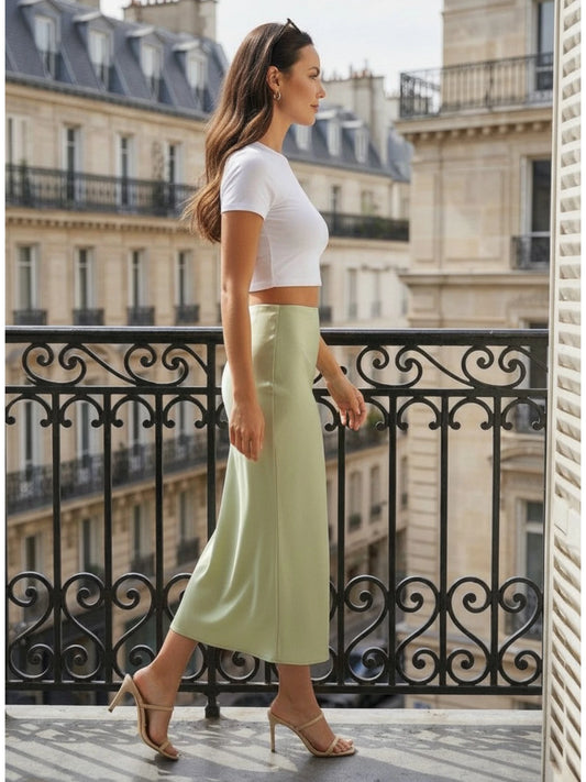 Jupe Midi Satinée Vert Élégant – Fluidité Chic