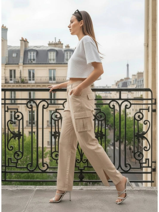Pantalon Cargo Wide-Leg Beige – Allure Urbaine & Moderne