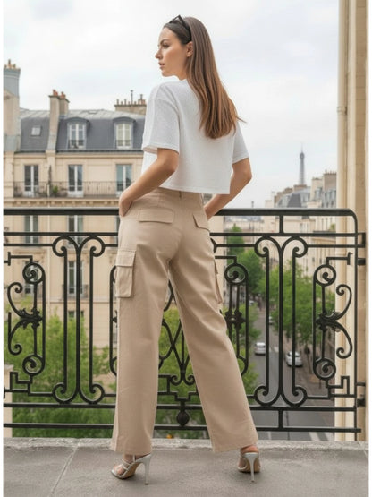 Pantalon Cargo Wide-Leg Beige – Allure Urbaine & Moderne