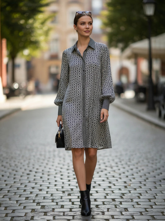 Robe Chemise Fluide Imprimée Chaîne – Chic & Polyvalente