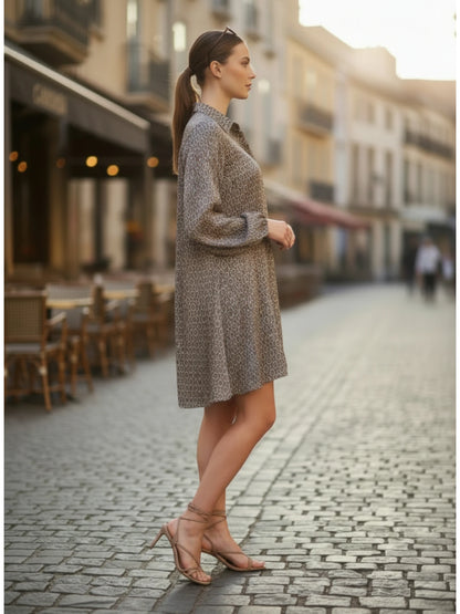 Robe Chemise Fluide Imprimée Chaîne – Chic & Polyvalente