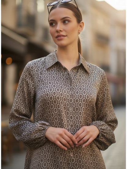 Robe Chemise Fluide Imprimée Chaîne – Chic & Polyvalente