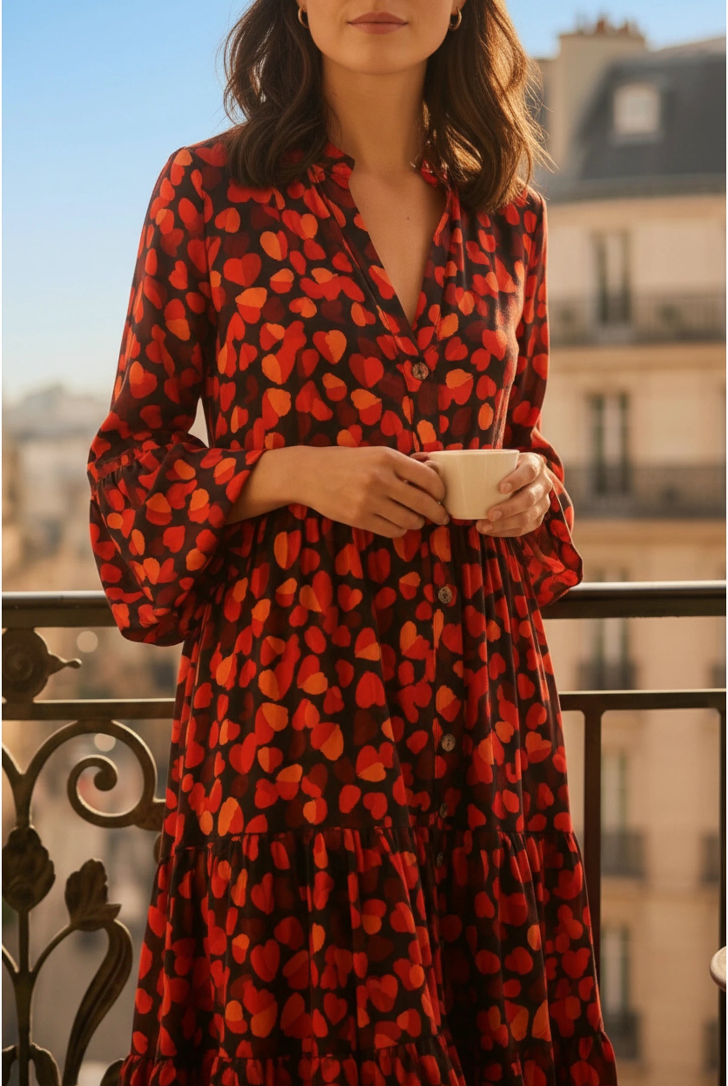 Robe Cœurs de Pétales – Élégance Audacieuse