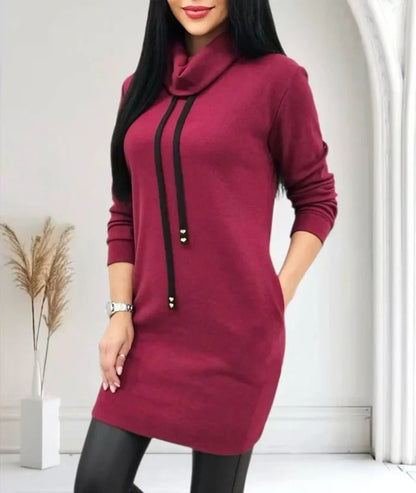 Robe courte décontractée à col montant